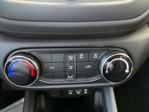 Used 2023 Chevrolet TrailBlazer LS image 23