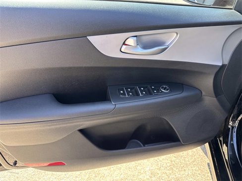 Used 2023 Kia Forte LXS image 19