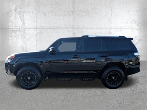 Used 2022 Toyota 4Runner SR5 image 8