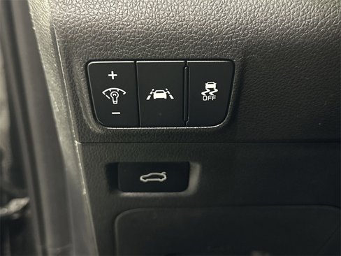 Used 2021 Kia K5 LXS image 17