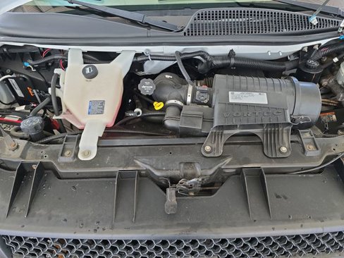 Used 2017 Chevrolet Express 2500 image 25