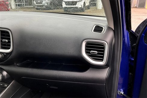 Used 2022 Hyundai Venue SEL image 14
