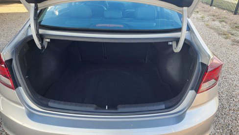 Used 2020 Hyundai Elantra Limited w/ Ultimate Package 03 image 15