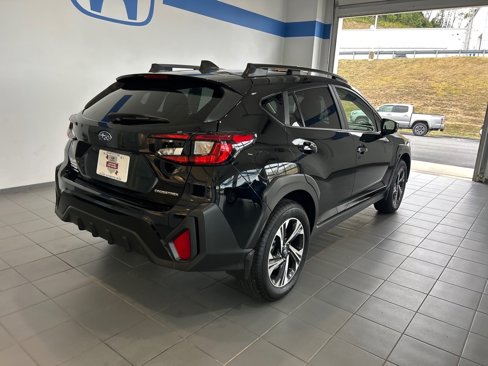 Used 2024 Subaru Crosstrek 2.0i Premium image 5
