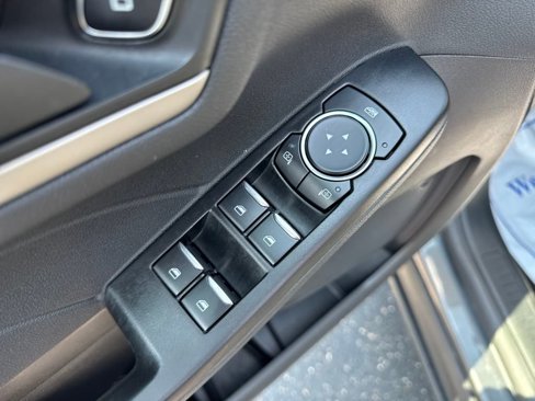 Used 2022 Ford Escape S image 11