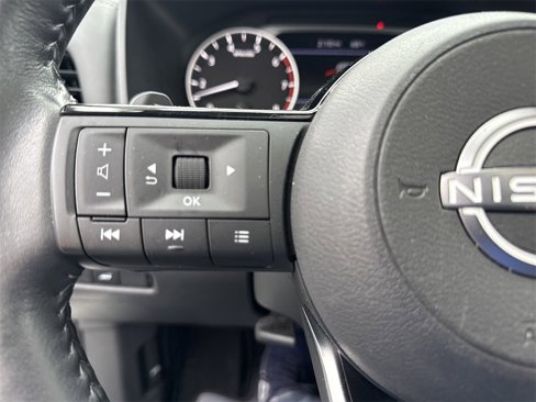 Certified 2022 Nissan Rogue SV w/ SV Premium Package image 24