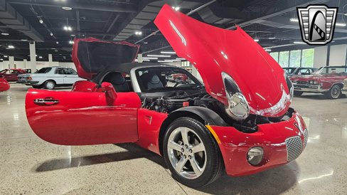 Used 2006 Pontiac Solstice Convertible w/ Premium Package image 15