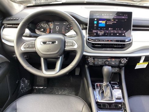 New 2025 Jeep Compass Limited w/ Sun and Sound Group image 9