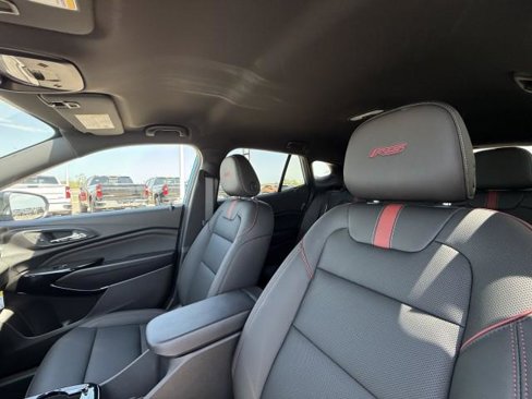 New 2025 Chevrolet Trax RS image 16