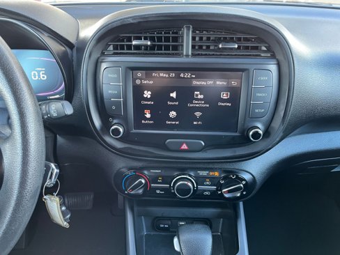 Used 2023 Kia Soul LX w/ Option Group 015 image 18
