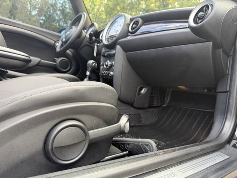 Used 2014 MINI Cooper Convertible image 31