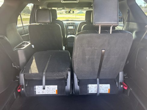 Used 2018 Ford Explorer XLT w/ Equipment Group 202A image 7