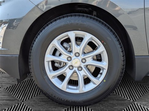 Used 2021 Chevrolet Equinox LT image 9