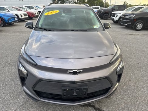 Used 2023 Chevrolet Bolt EUV LT w/ Convenience Package image 2