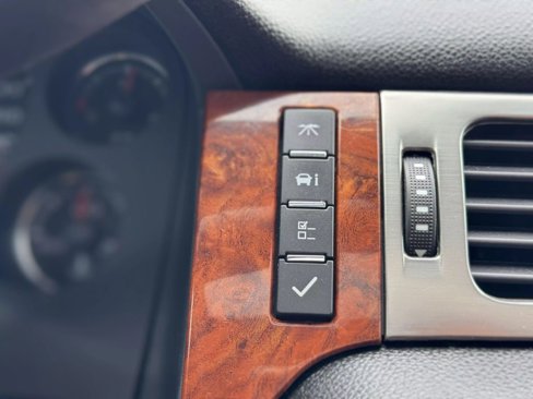 Used 2007 Chevrolet Suburban LTZ w/ LTZ Preferred Equipment Group image 33