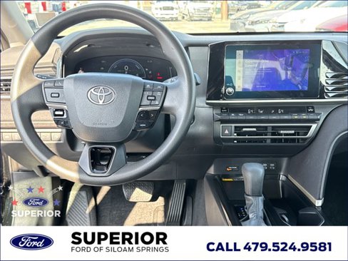 Used 2025 Toyota Camry LE image 8