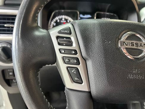 Used 2018 Nissan Titan PRO-4X image 20
