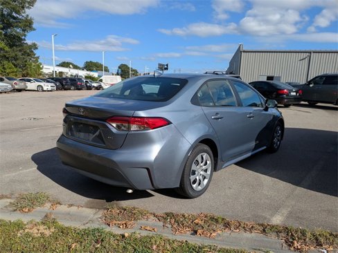 Used 2023 Toyota Corolla LE image 2