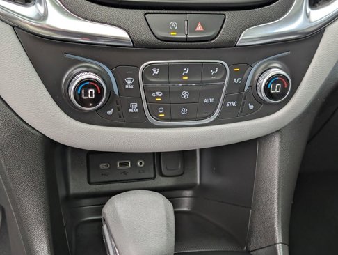 Used 2022 Chevrolet Equinox LT image 21