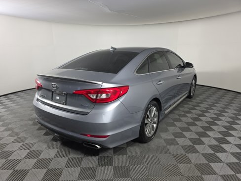 Used 2016 Hyundai Sonata Sport w/ Option Group 03 image 5