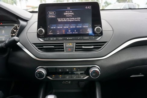 Used 2021 Nissan Altima 2.5 SV image 4