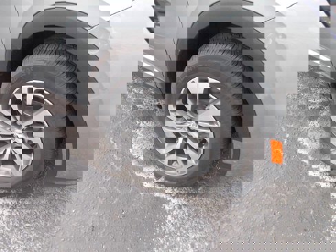 Used 2023 Buick Envision Essence image 7