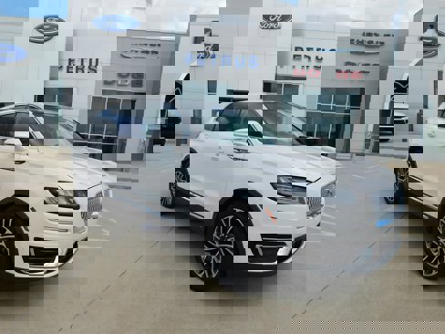 Used 2019 Lincoln Nautilus Reserve image 8