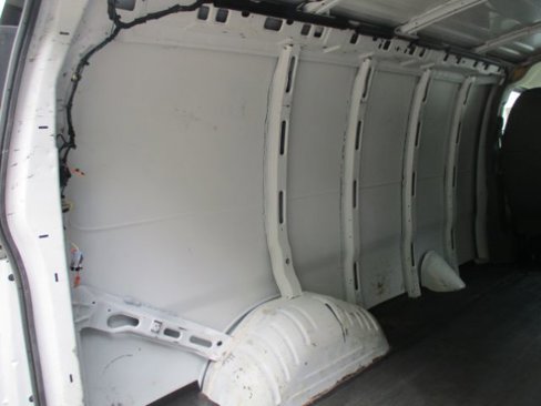 Used 2014 Chevrolet Express 2500 image 13