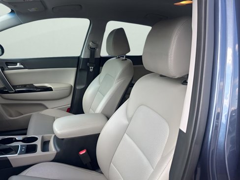Used 2020 Kia Sportage EX image 25