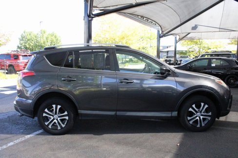 Used 2017 Toyota RAV4 LE image 19