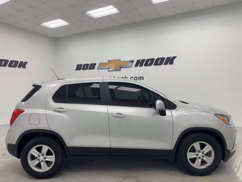 Used 2019 Chevrolet Trax LS image 4