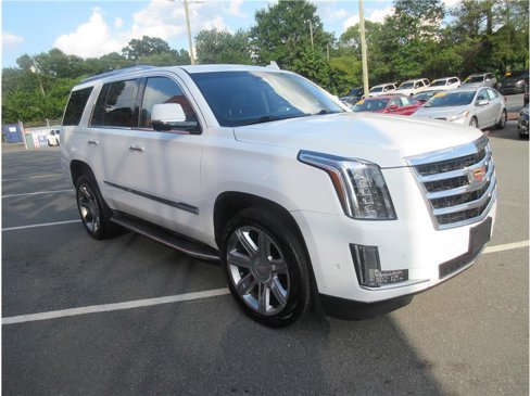 Used 2017 Cadillac Escalade Luxury image 7