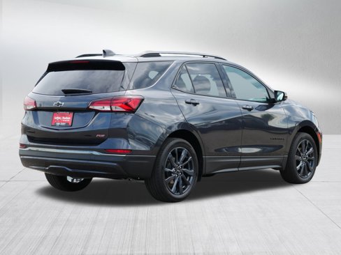 Used 2022 Chevrolet Equinox RS w/ RS Leather Package image 7