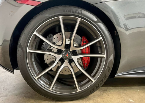 Used 2017 McLaren 570S image 57