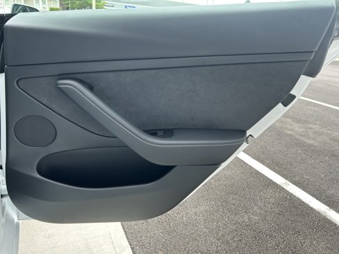 Used 2023 Tesla Model 3 Standard Range image 22