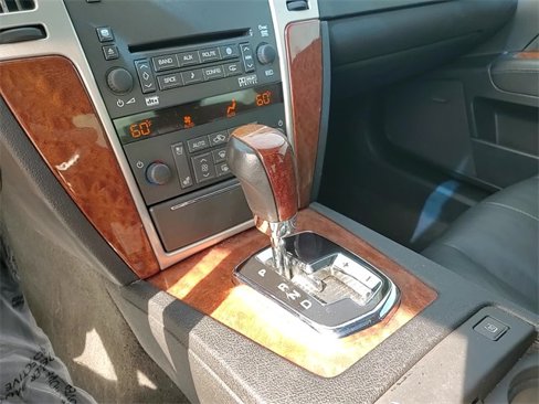 Used 2011 Cadillac STS Luxury image 22