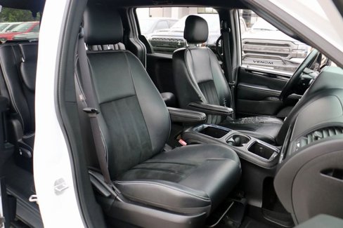 Used 2016 Dodge Grand Caravan SXT image 26