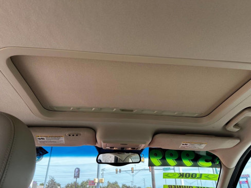 Used 2005 Ford Five Hundred Limited image 9