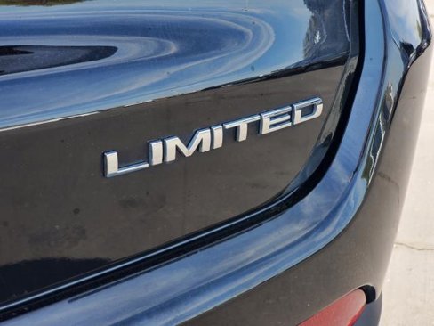 Used 2022 Jeep Compass Limited image 29