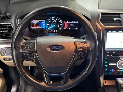 Used 2017 Ford Explorer Limited image 14