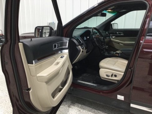 Used 2018 Ford Explorer Limited w/ Equipment Group 301A image 10