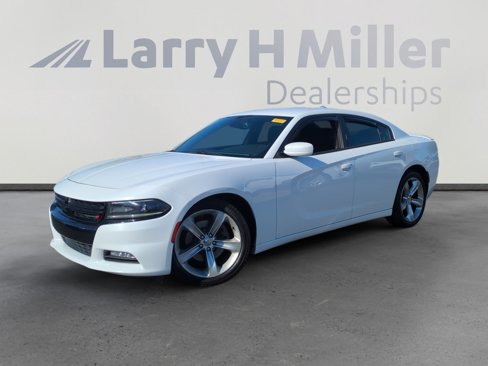 Used 2016 Dodge Charger R/T image 1