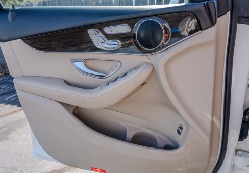 Used 2019 Mercedes-Benz GLC 300 image 24