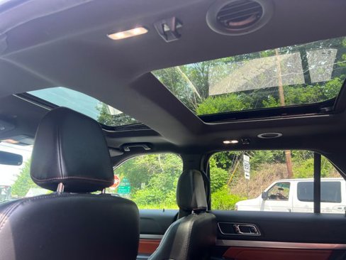 Used 2019 Ford Explorer XLT w/ Equipment Group 202A image 25