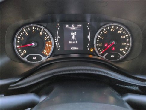 Used 2020 Jeep Renegade Latitude image 10