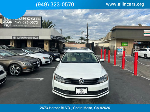 Used 2017 Volkswagen Jetta SE image 2
