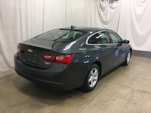 Used 2018 Chevrolet Malibu LS w/ LPO, Convenience Package 1 image 4