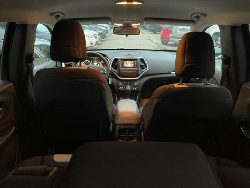 Used 2014 Jeep Cherokee Latitude w/ Cold Weather Group image 12