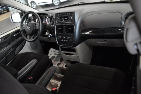 Used 2012 Dodge Grand Caravan SE image 26