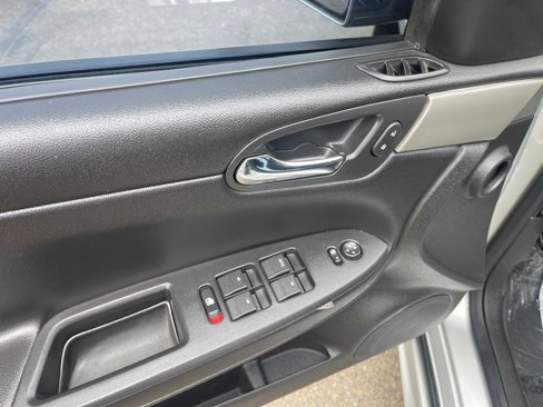 Used 2011 Chevrolet Impala Police image 16